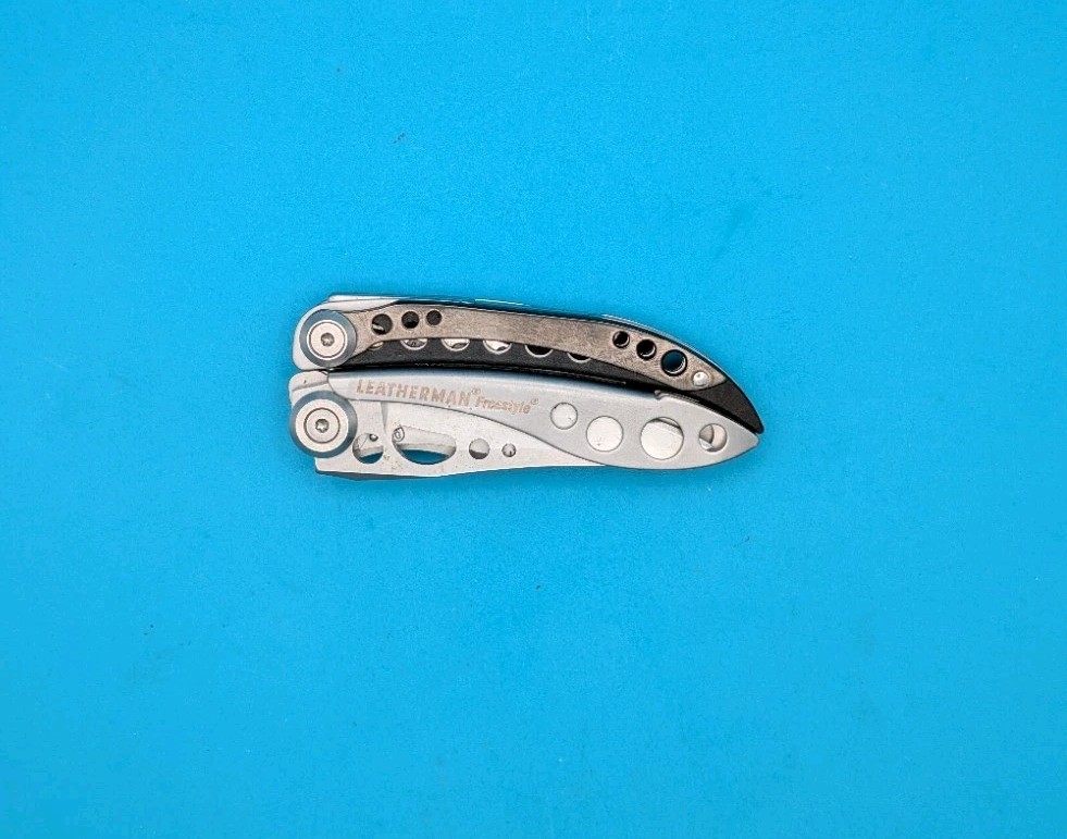 Leatherman Freestyle Multi-Tool – Discontinued – FAST SHIPPING!