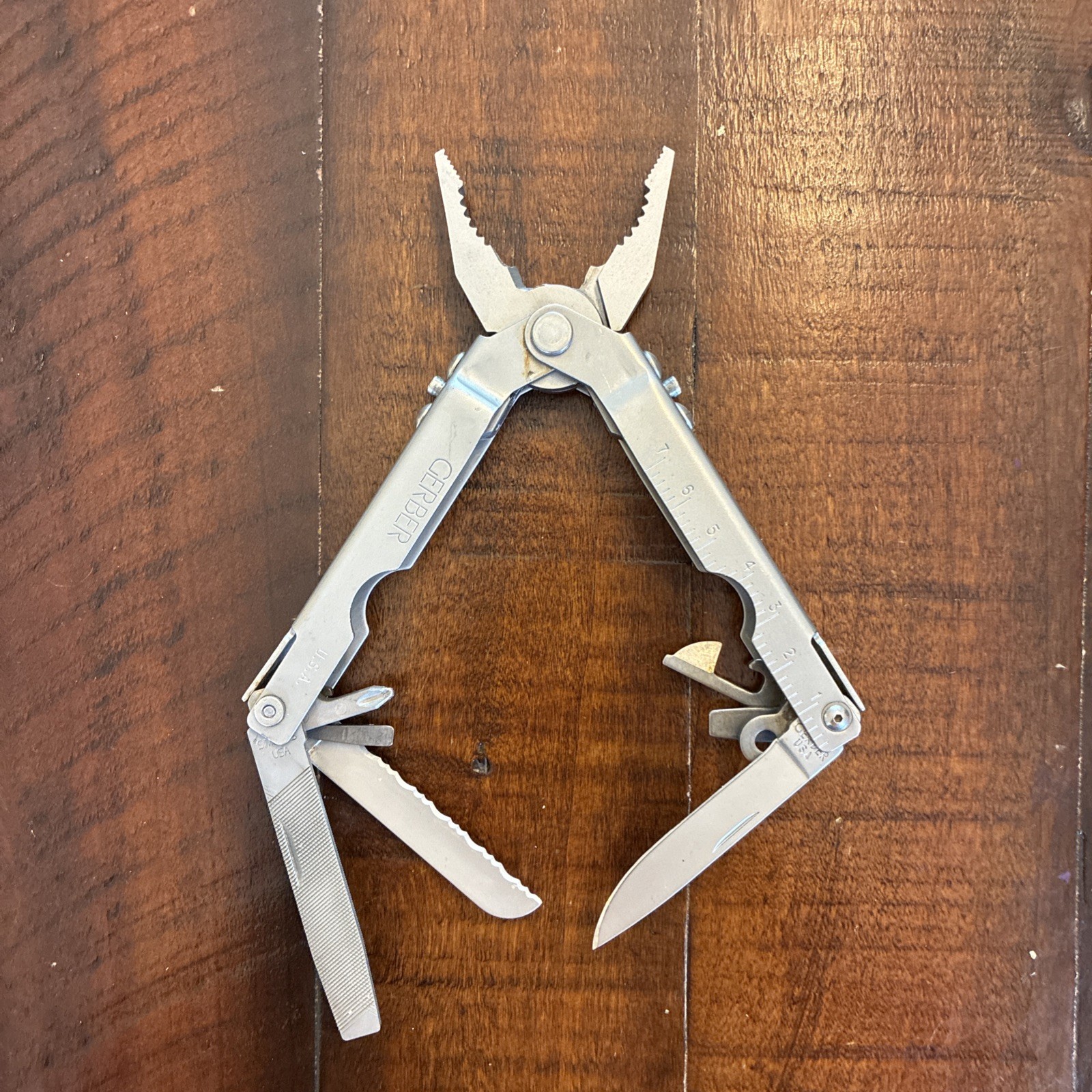 Gerber USA MP600 Blunt Nose Multitool Pliers Knife Saw Vintage – Very Clean!