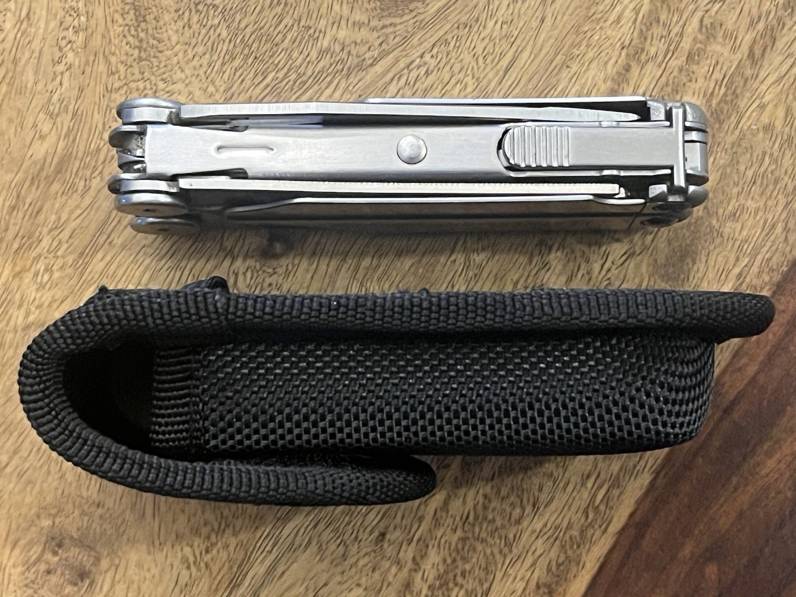 Leatherman Wave Multi-Tool Knife Great Condition!! w/New Sheath ~TASKCo