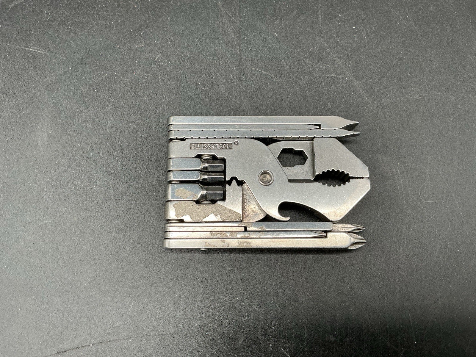 Swiss+Tech Utili-Key MX 5-in-1 Pocket Multi Tool Black Folding Keychain Tool