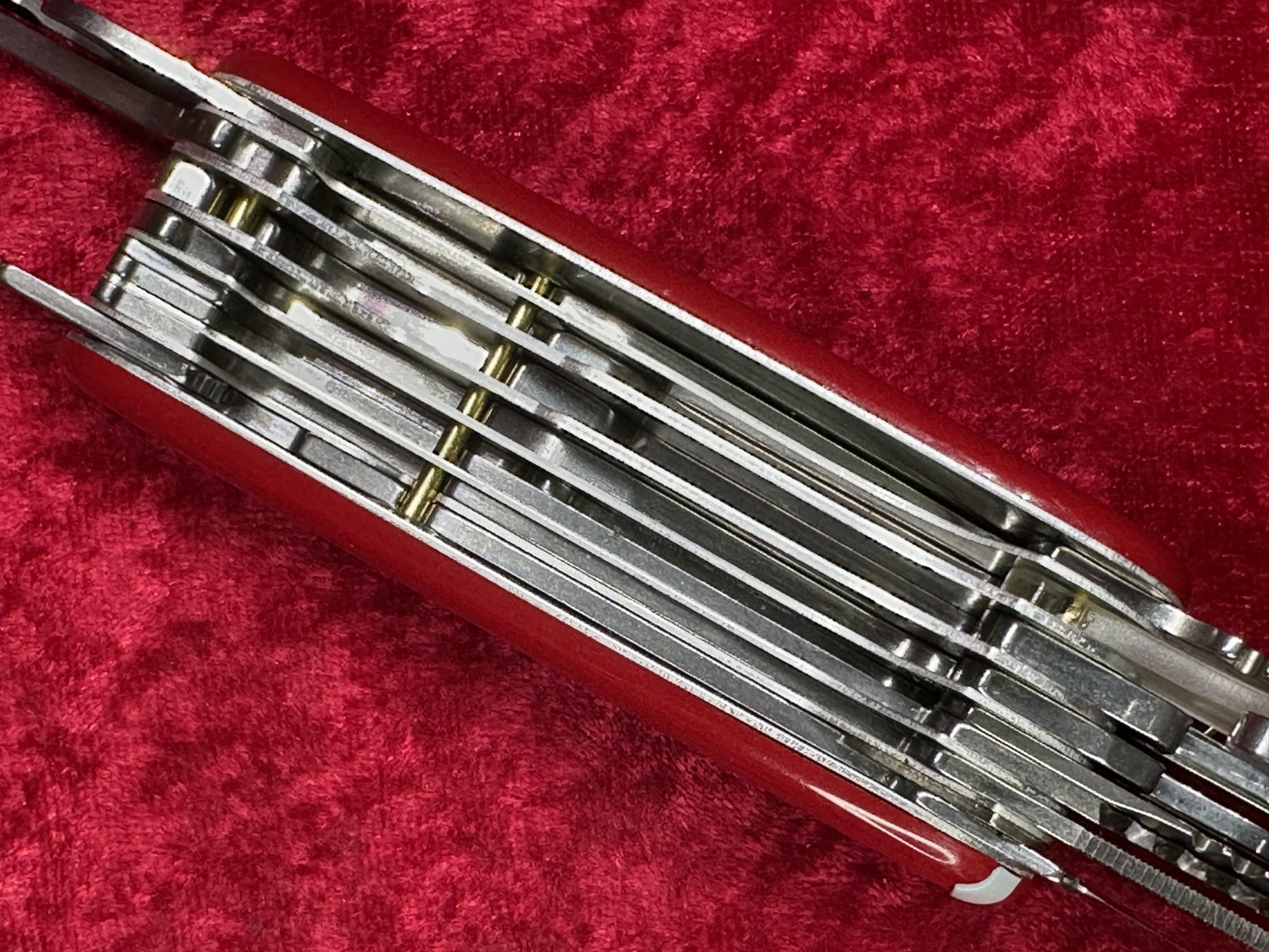 Victorinox SwissChamp Red Swiss Army Knife 91mm 33 Function 22 Tool 8 Layer($55)