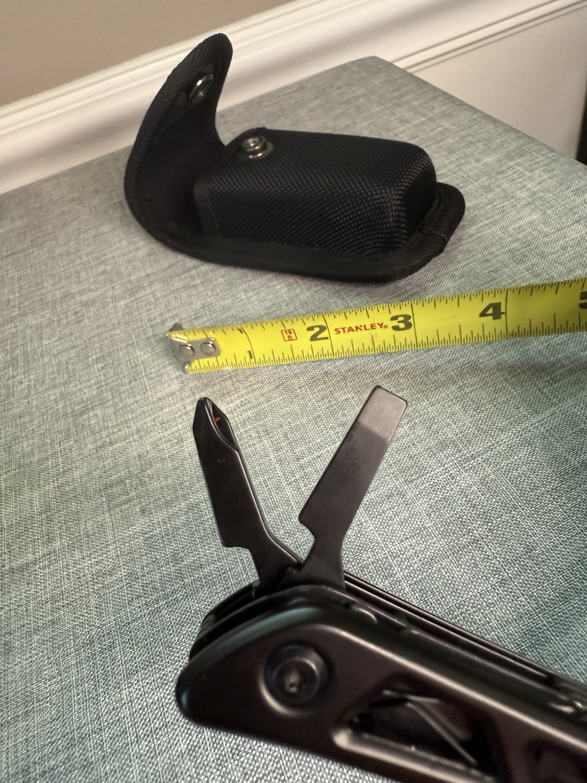 Duralast Multi Tool With Case… Light, Scissors. Screw Driver, Beer Opener