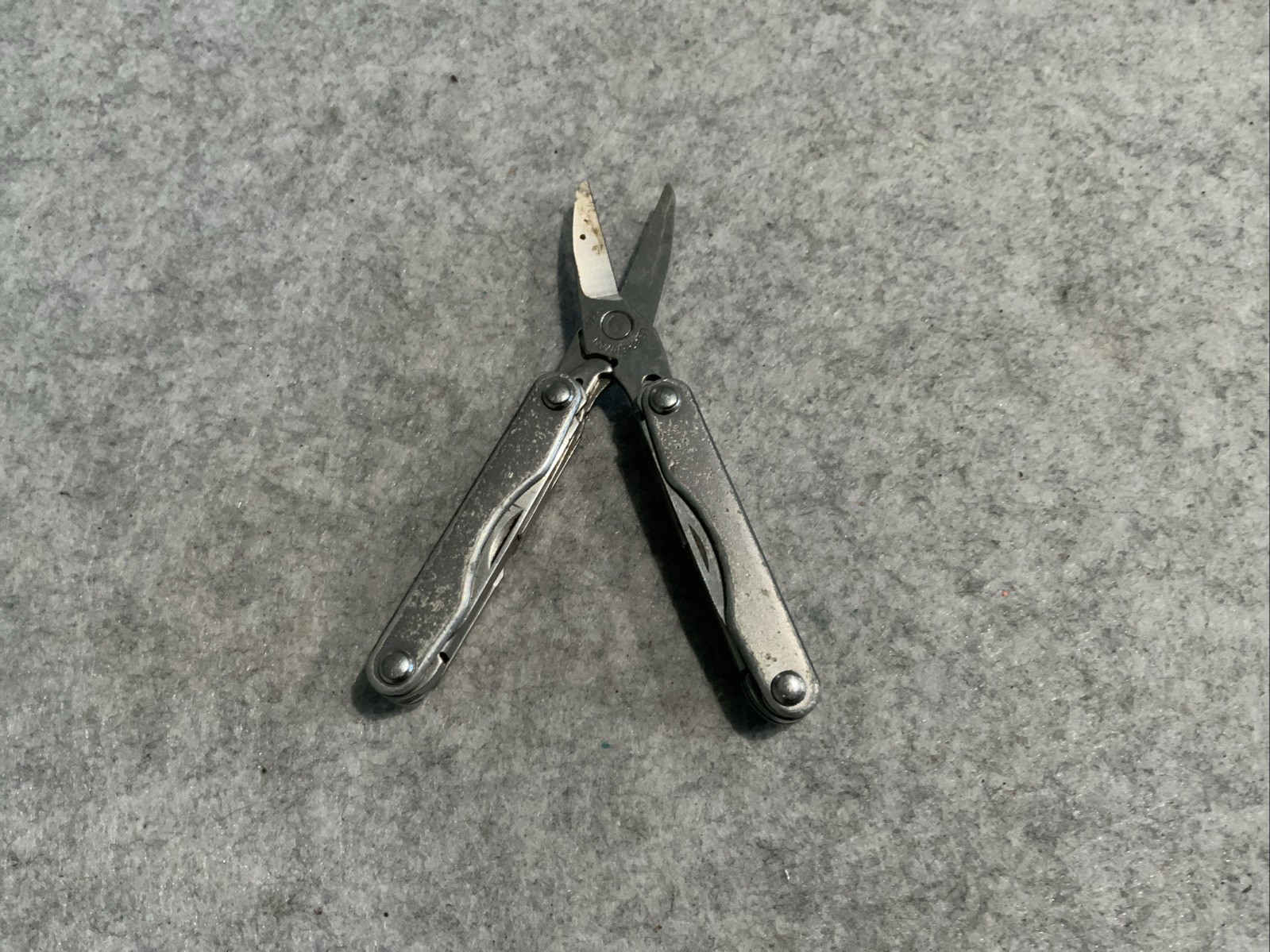 Leatherman Squirt S4 Gray Knife Scissors File Missing Tweezers Wear On Handles