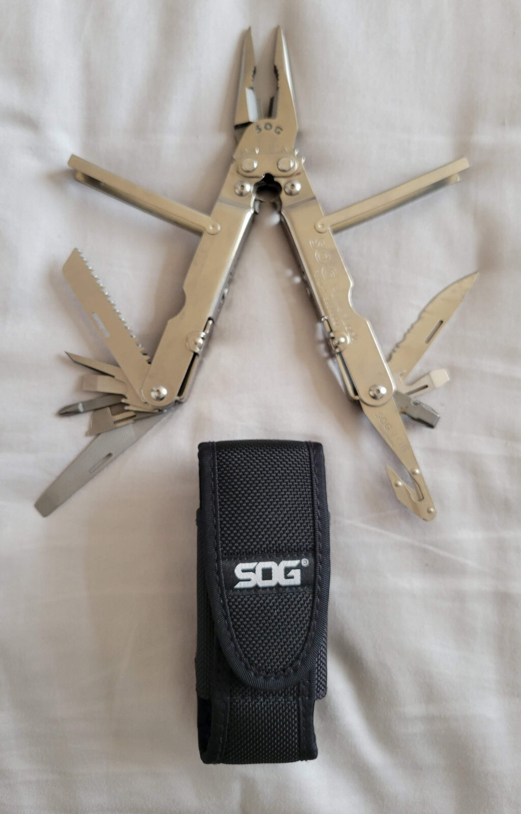 Vtg SOG USA PowerLock V-Cut Patent 5809599 Stainless Multi-Tool w/ Sheath
