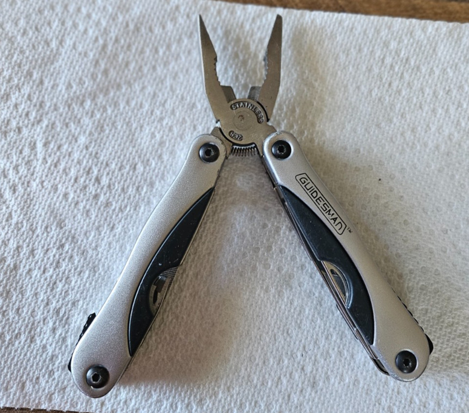 GUIDESMAN MULTI-FUNCTION TOOL 13-in-1 Pliers Knife