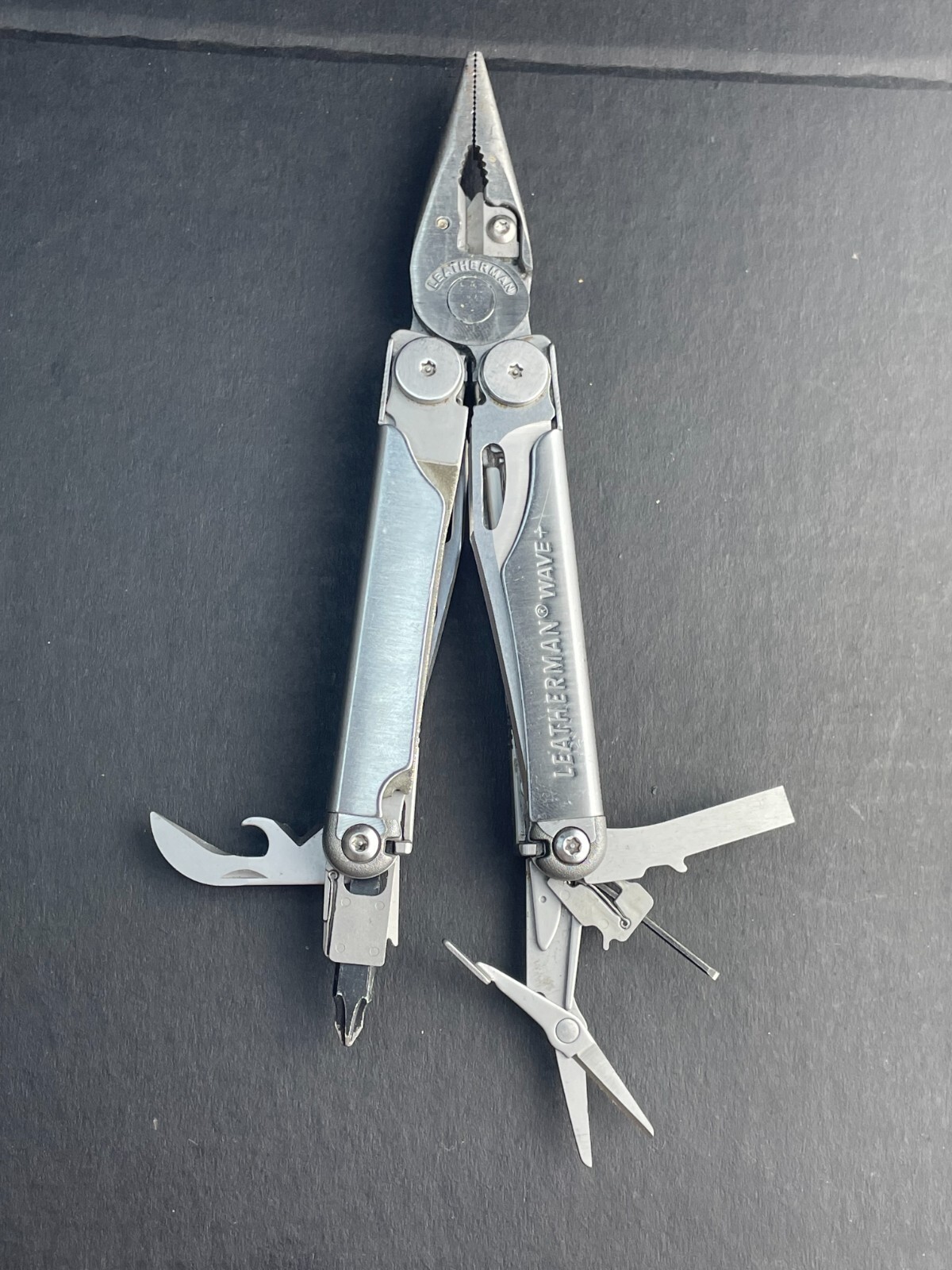 Leatherman Wave+ Plus Multi-Tool 18 Tools Included USA – Parts or Repair