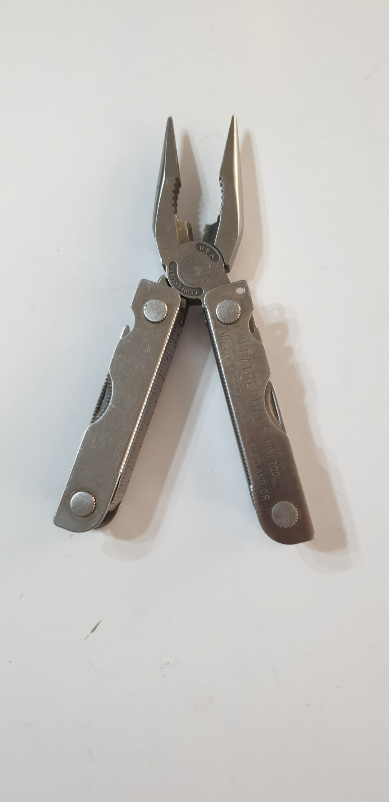 🔥🔥🔥 Leatherman Mini Rare Retired Multi Tool Keychain Fold to Full Size