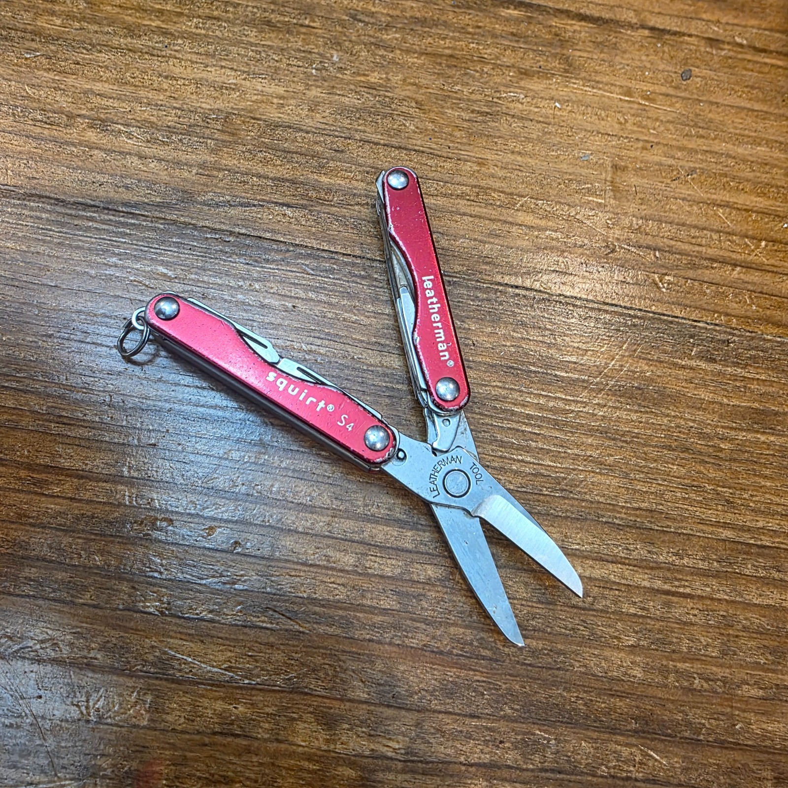Leatherman SQUIRT S4 Red Multi-Tool (Retired) – LL