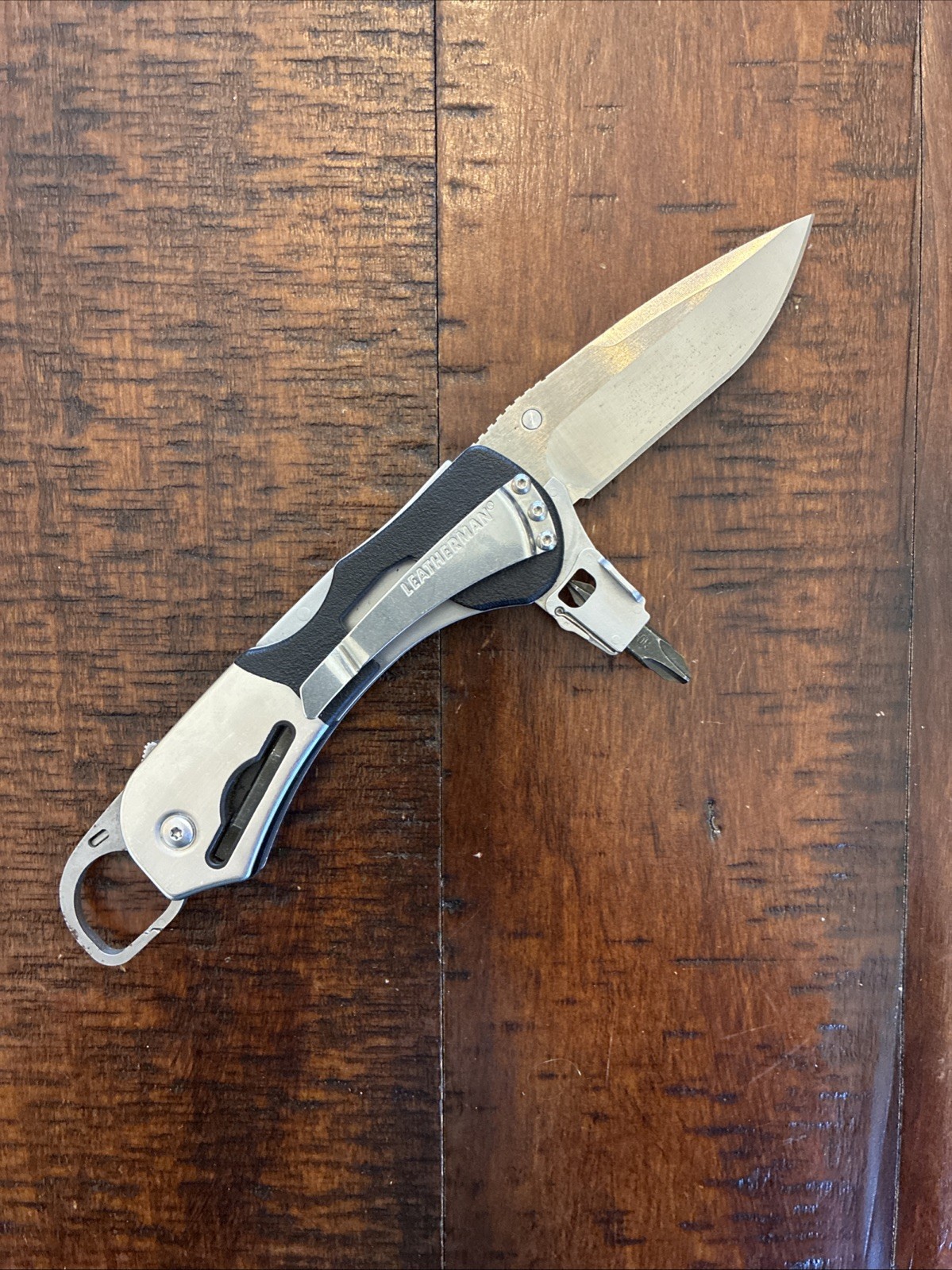 Leatherman E55B multitool (Expanse Series). Premium 154CM Stainless steel
