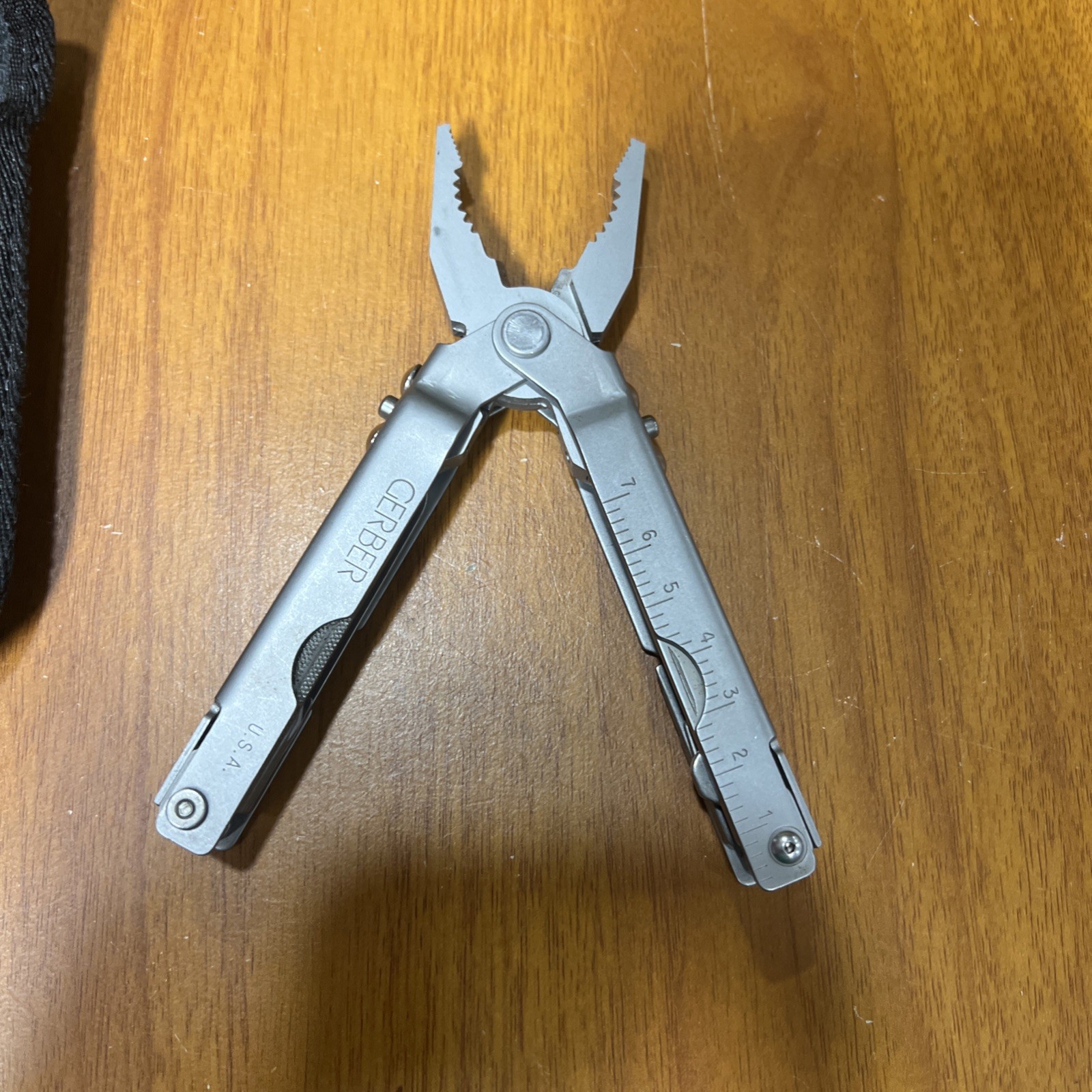 Gerber Multi-Plier 600 Stainless Steel Blunt Nose Multi-Tool with Sheath