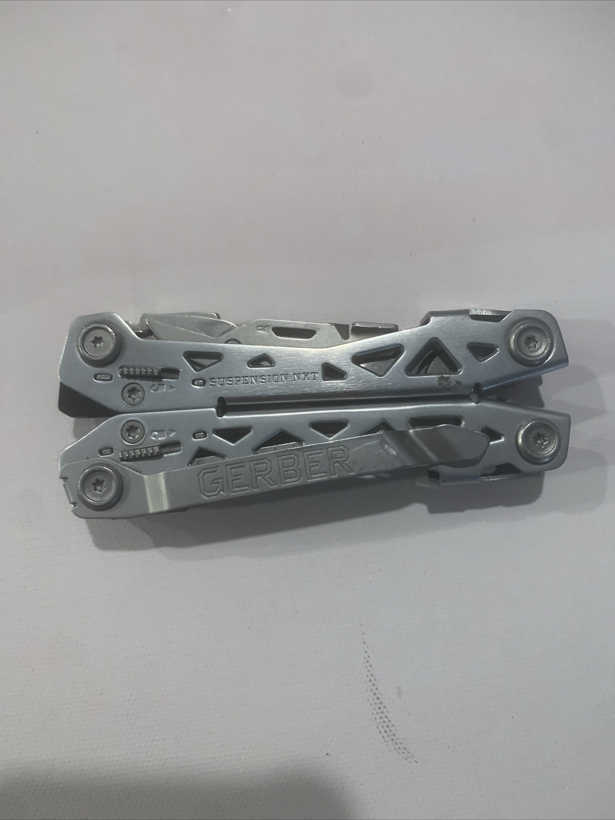 Gerber Suspension NXT 15-in-1 Multi-Tool with Pocket Clip in Excellent Condition