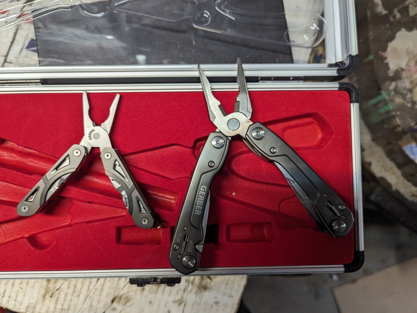 Gerber Multi Pliers & Multi Tool Knife With Hard Case