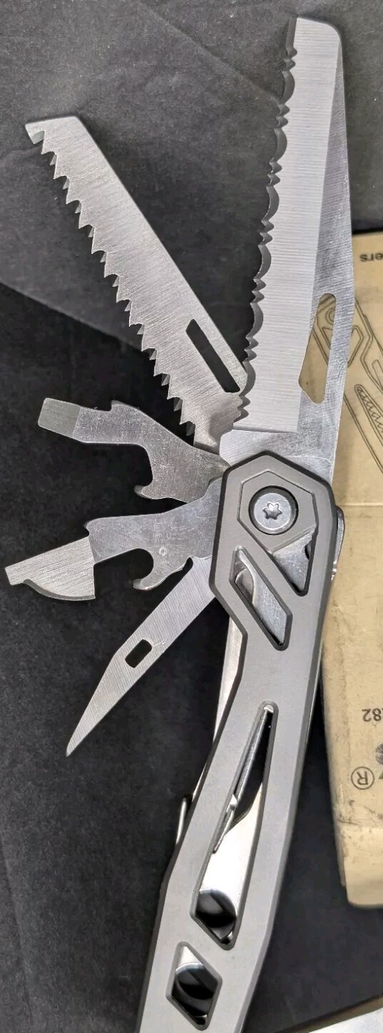 Wetols Multifunctional Pliers Multi Tool 21-in-1 WE-182 With Case