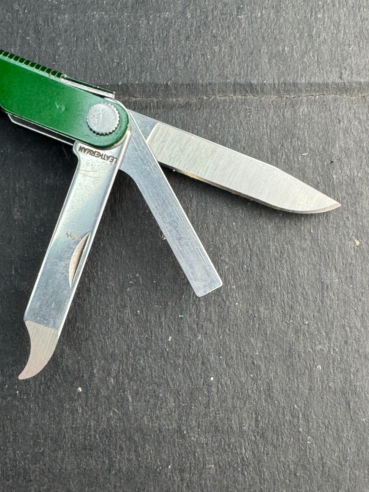 Leatherman Micra 10 in 1 Multitool Anodized Aluminum – Green