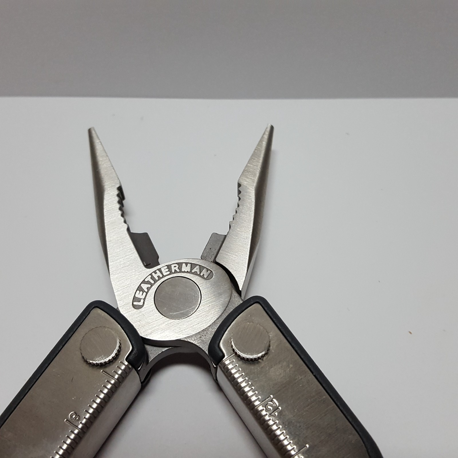 0808 Date Code LEATHERMAN KICK Stainless Steel EDC Multi-Tool & Nylon Sheath