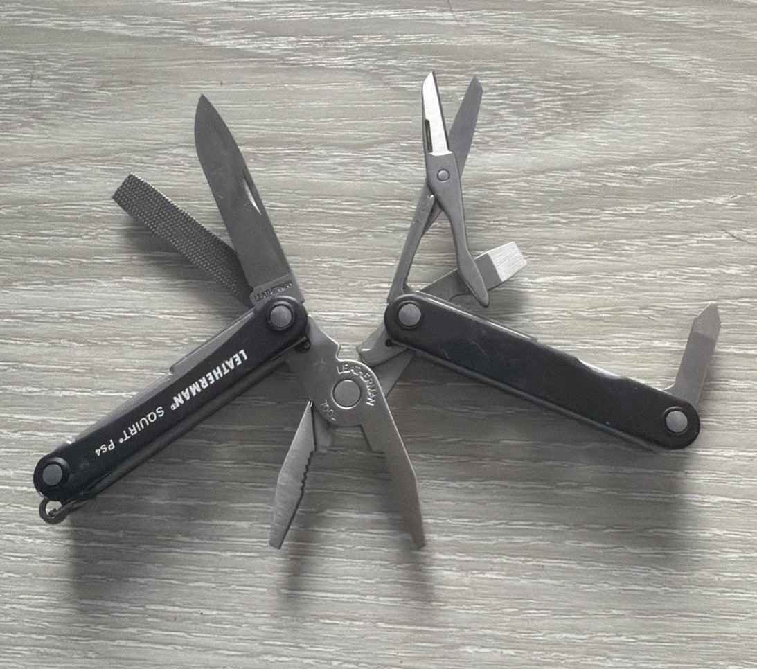 Leatherman Squirt PS4 MultiTool Plier Scissors Knife File Drivers Black Matte