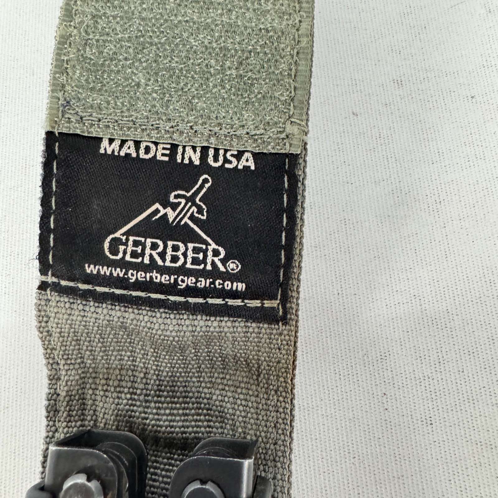 Gerber MP600 Multi-Tool Multi-Plier Carbide Cutters Needle Nose Black w/ Sheath