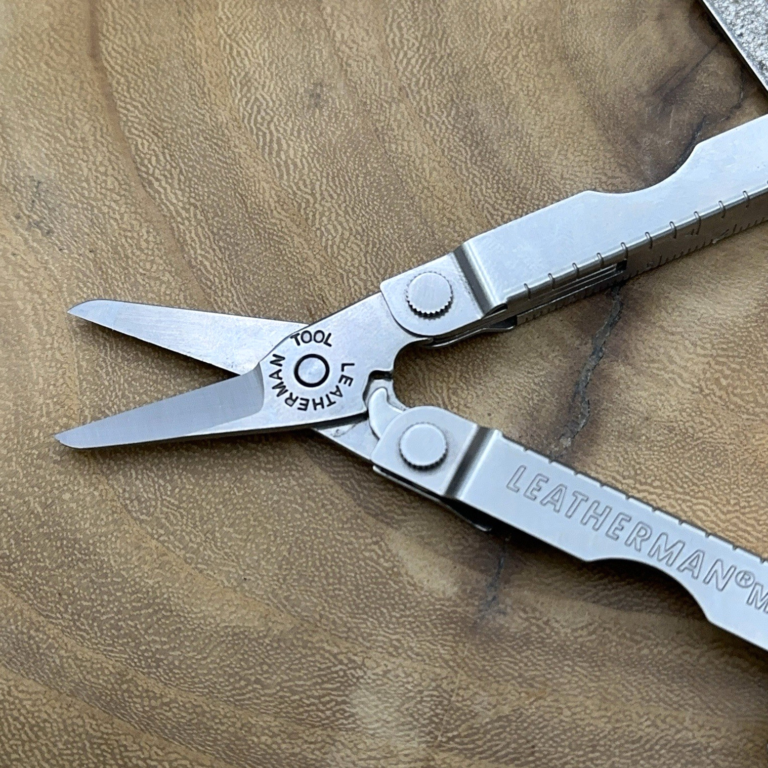 1 Leatherman Micra Stainless Mini Multitool Knife, Stainless Dated 01/17 *READ*