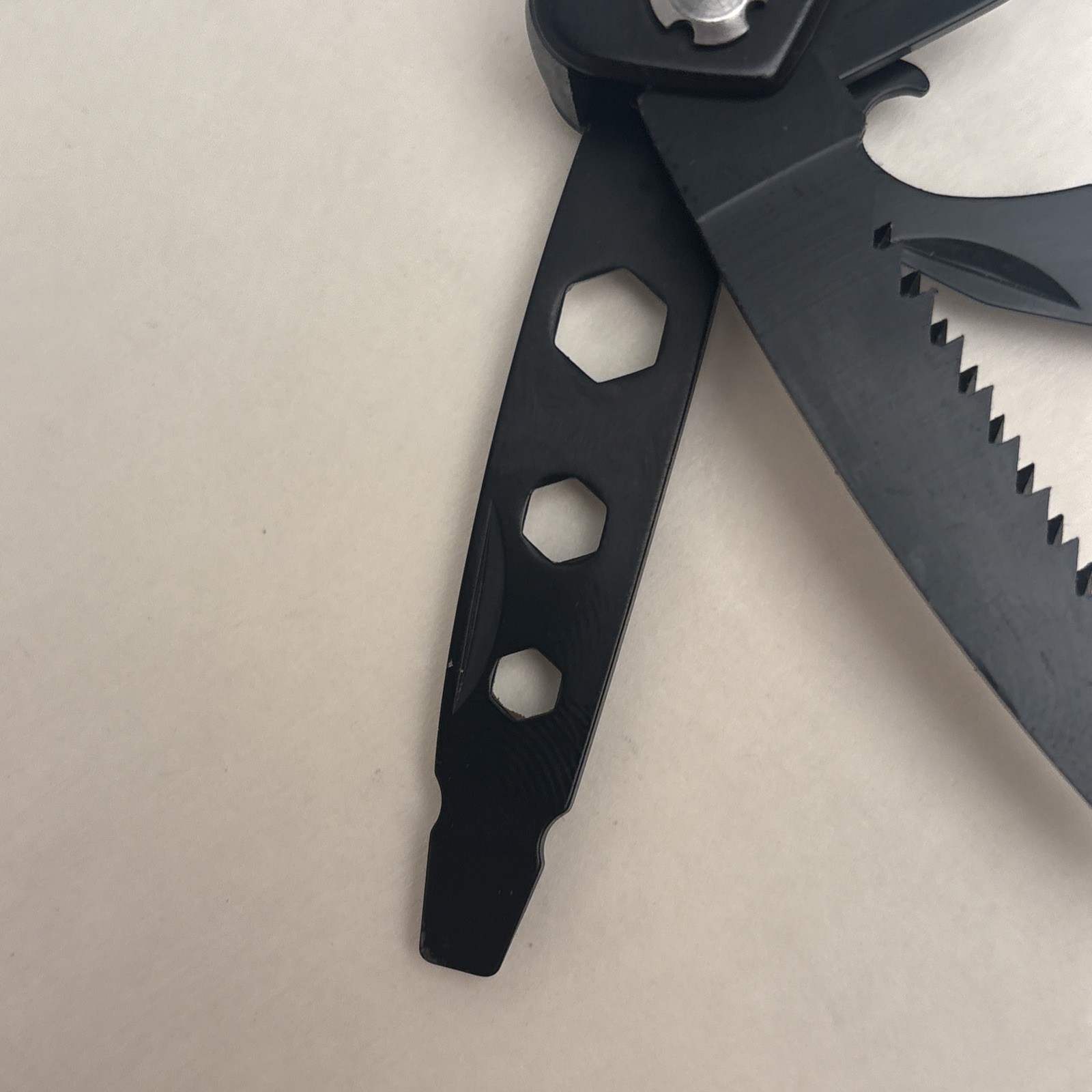 Smith & Wesson 15 Function Multi-Tool W/ Spring Loaded Pliers Camp Hunt Fish