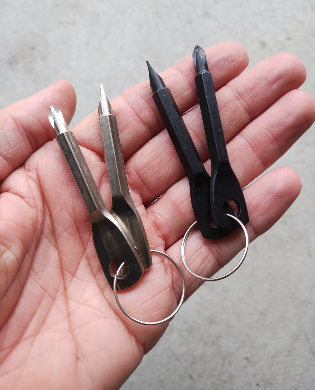 KEY SHAPED POCKET FLATHEAD & PHILLIPS SCREWDRIVER GADGETS MULTI TOOL 2 SETS LOT