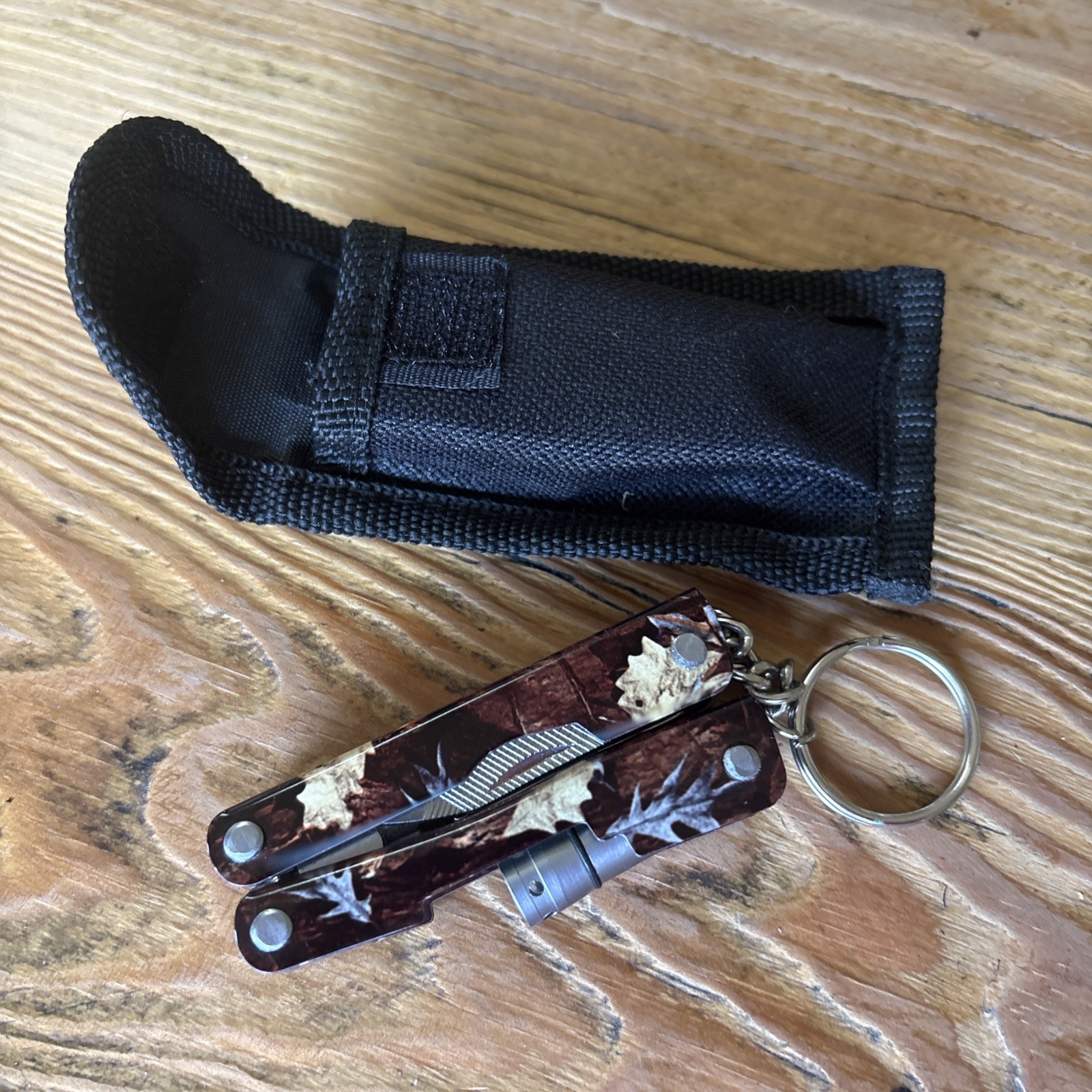 Multi-tool Keychain With Light And Case