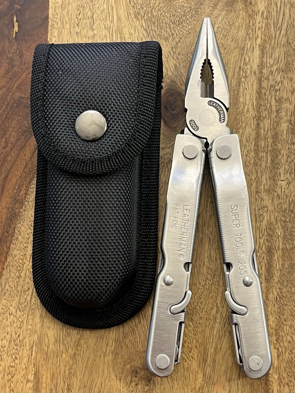 Retired 2005 Leatherman Super Tool 200 Multitool SUPER NICE!!! w/New Sheath