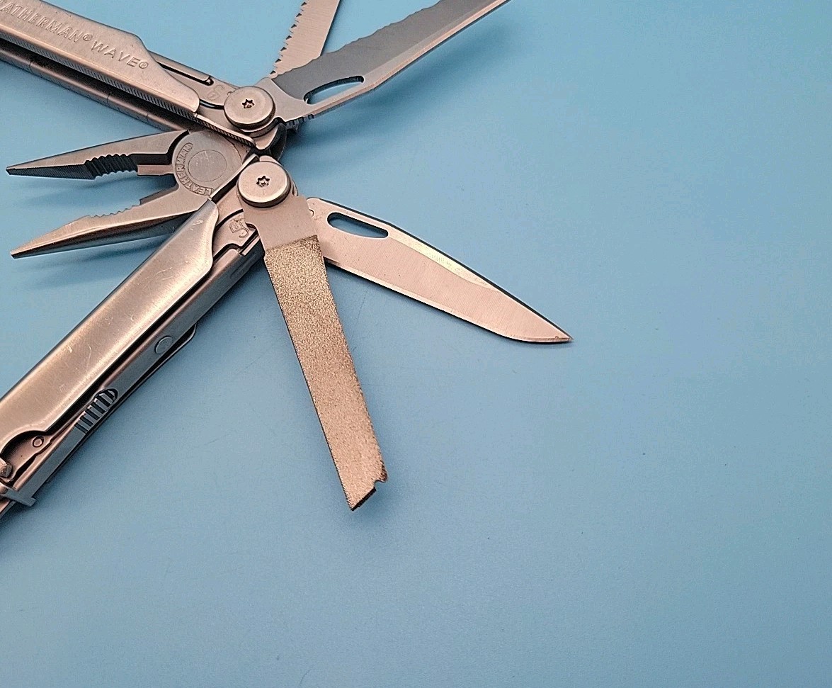 Leatherman WAVE Multi-Tool Dated 2006 – Silver – Pliers – File – Saw – Knife