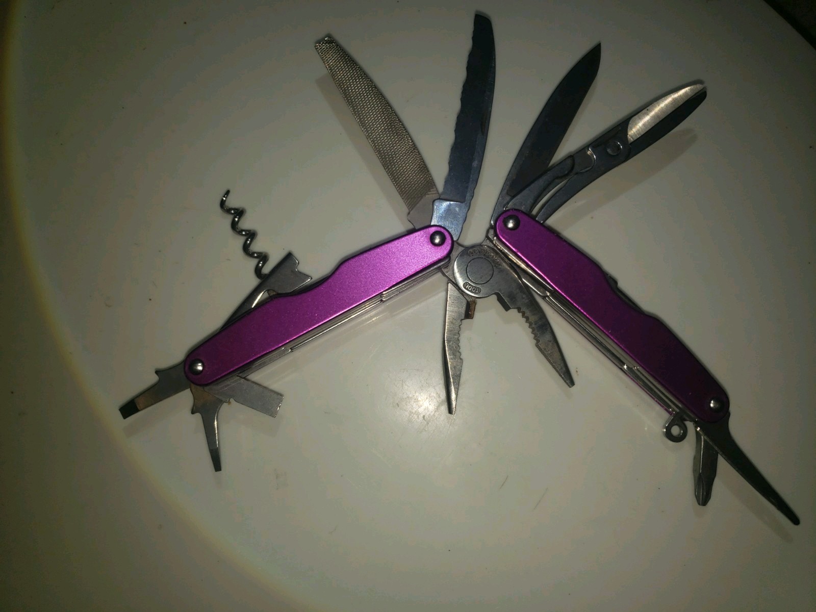 Rare Retired Leatherman Juice XE6 PURPLE Multi Tool Pliers Knife Scissors