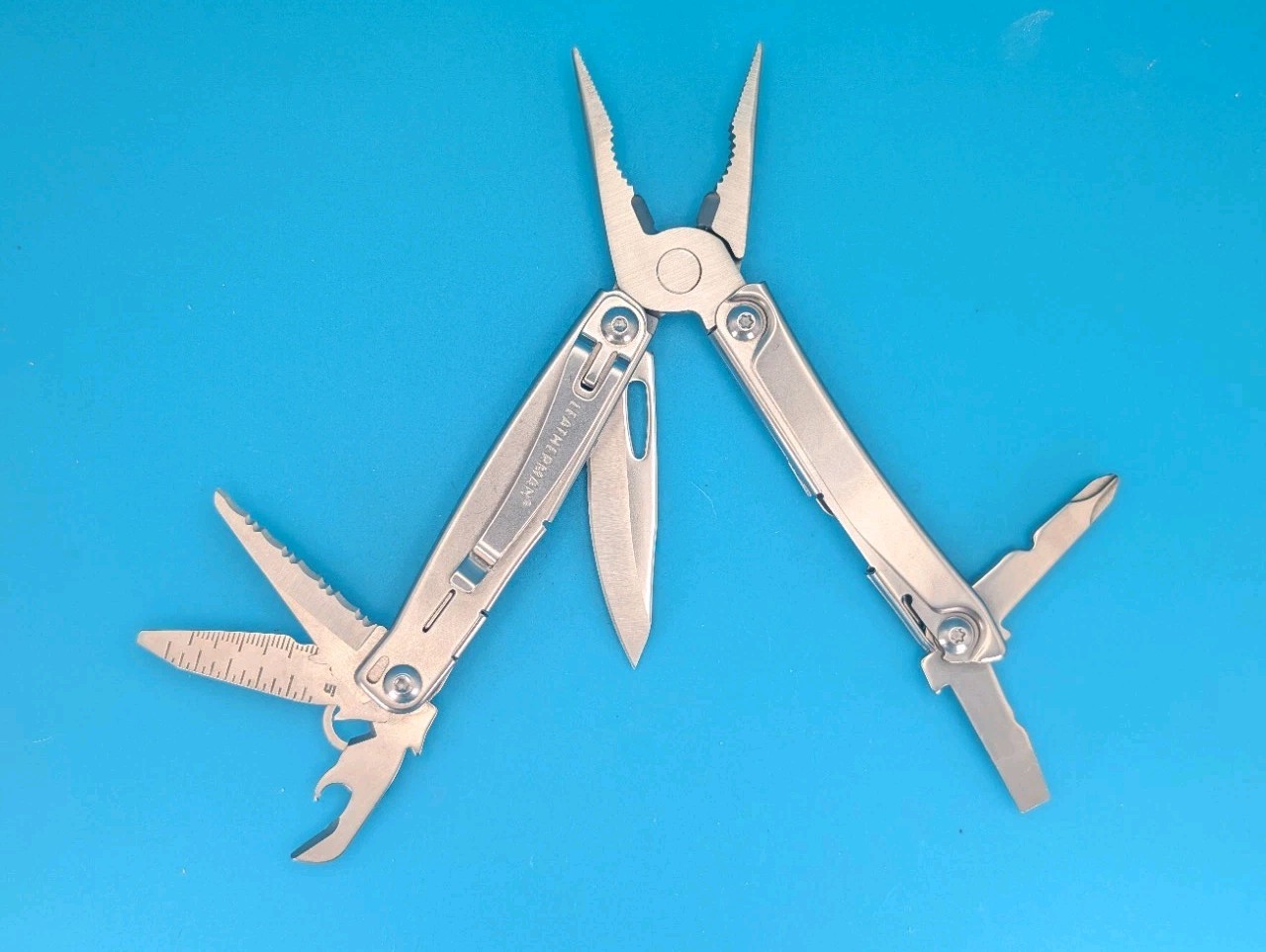 Leatherman Bolster 13 Tool Stainless Steel Multi-Tool!
