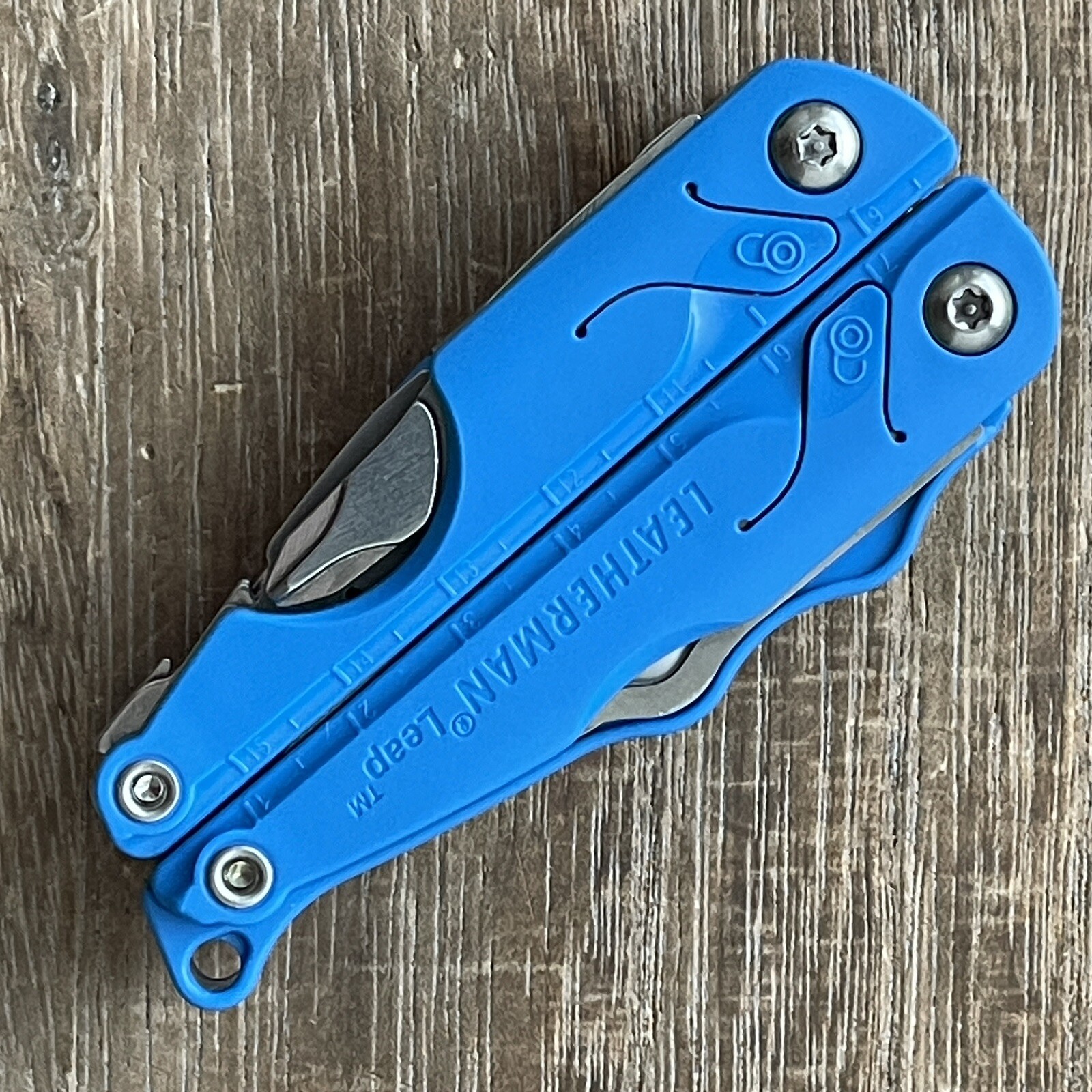 Leatherman Leap Blue multitool. Discontinued
