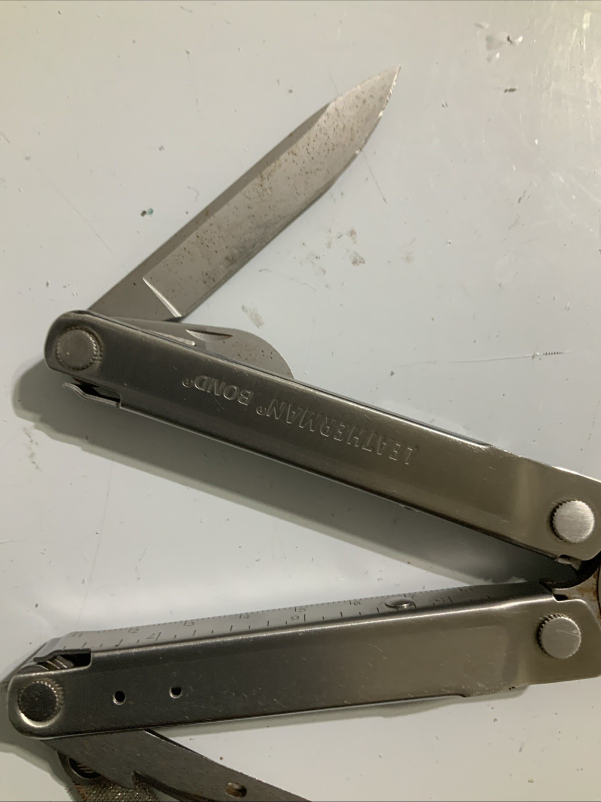 LEATHERMAN Bond Multitool, Stainless Steel Everyday Tool! – V11