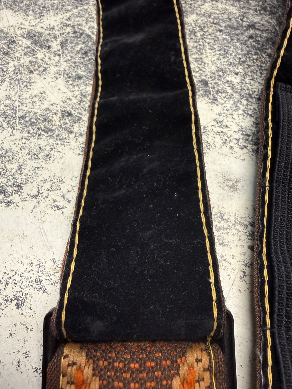 VINTAGE 2″ CAMERA STRAP SOFT BLACK LINED OLD VINTAGE RETRO BANJO