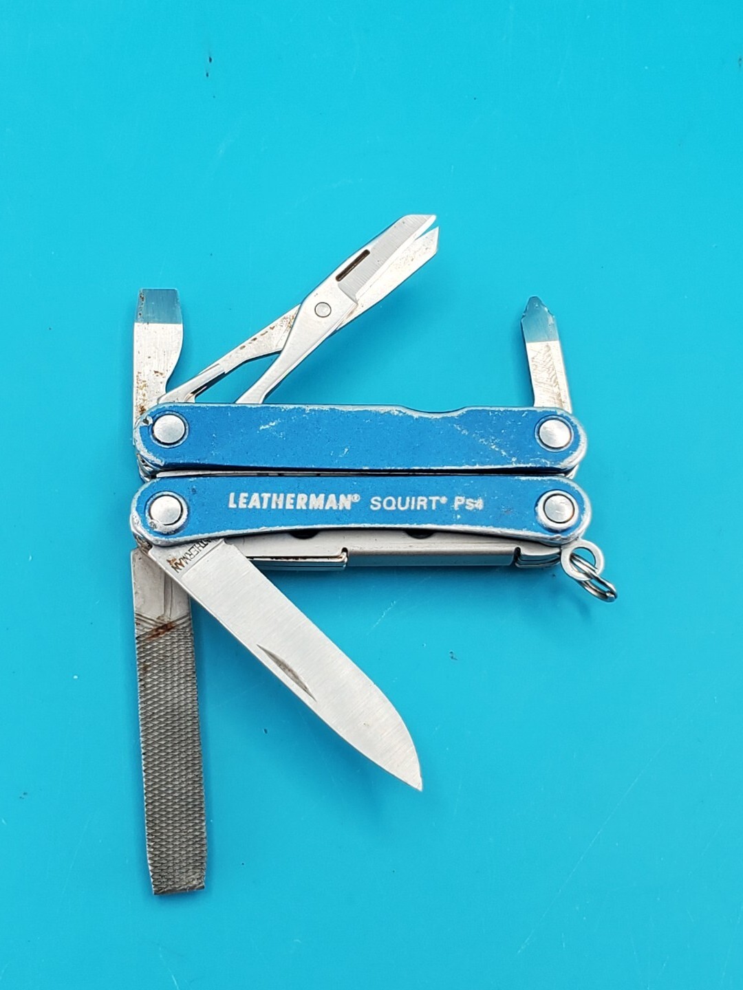 Leatherman SQUIRT PS4 Multi-Tool! BLUE! *broken scissors spring*