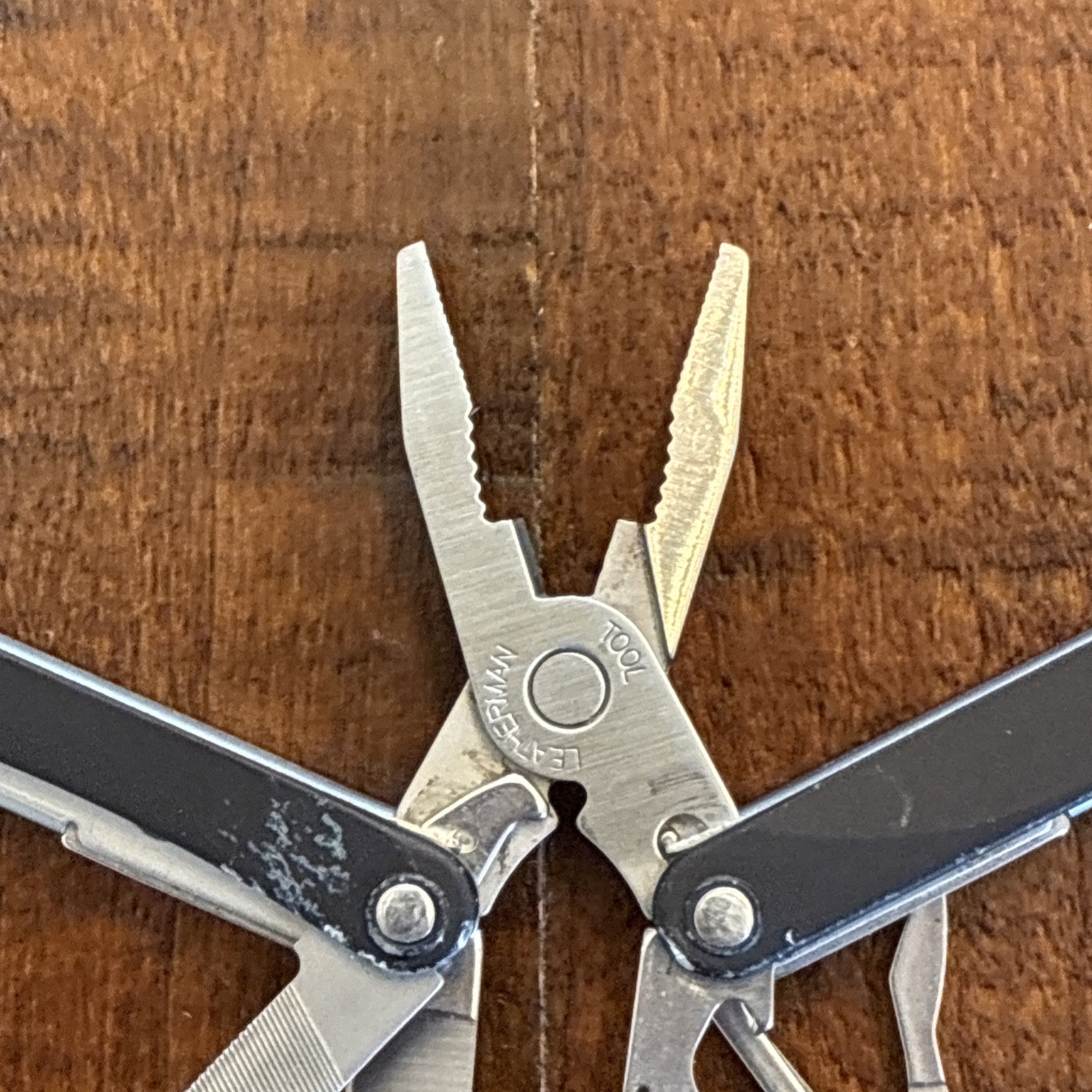 Leatherman Squirt PS4 Multi Tool, Knife, Pliers – Black – Excellent