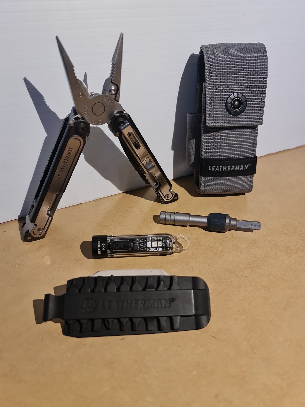 Leatherman ARC Multi Tool MagnaCut Blade With Ratchet / Bit Kit / Led Torch