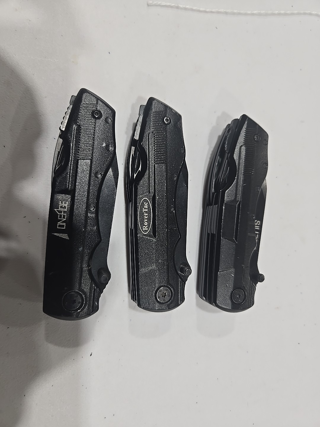 RoverTac Pocket Knife Multitool – 13-in-1 Multi Tool