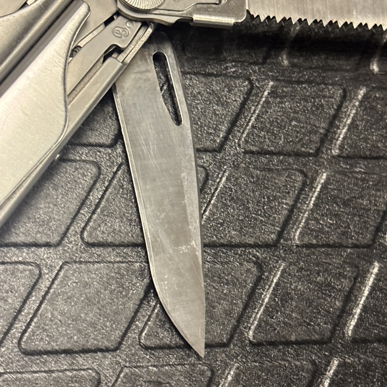 Leatherman Surge Multi-Tool
