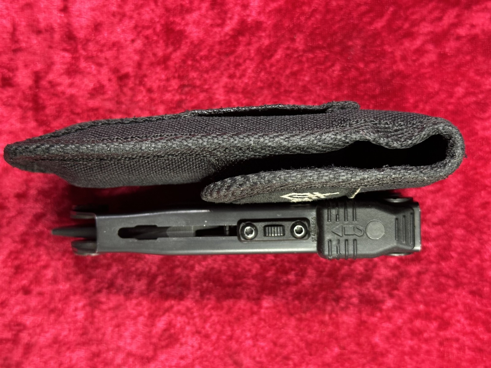 Gerber Diesel Multi-Plier Black NeedleNose 12 Tool Multi-Tool w/Sheath (615)