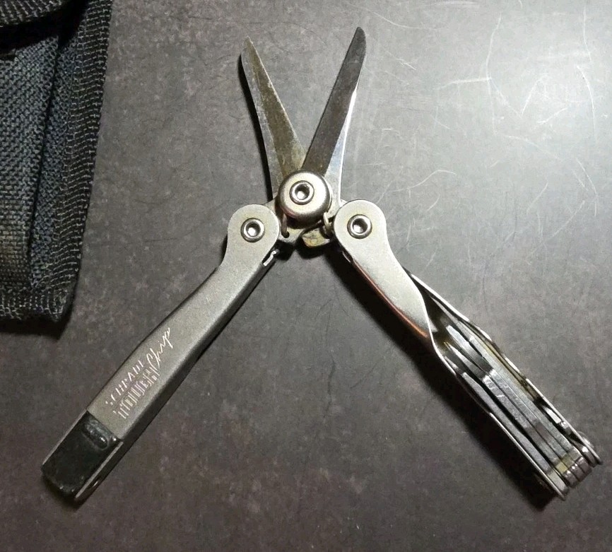 Schrade Tough Chip Multi-Tool with Nylon Sheath
