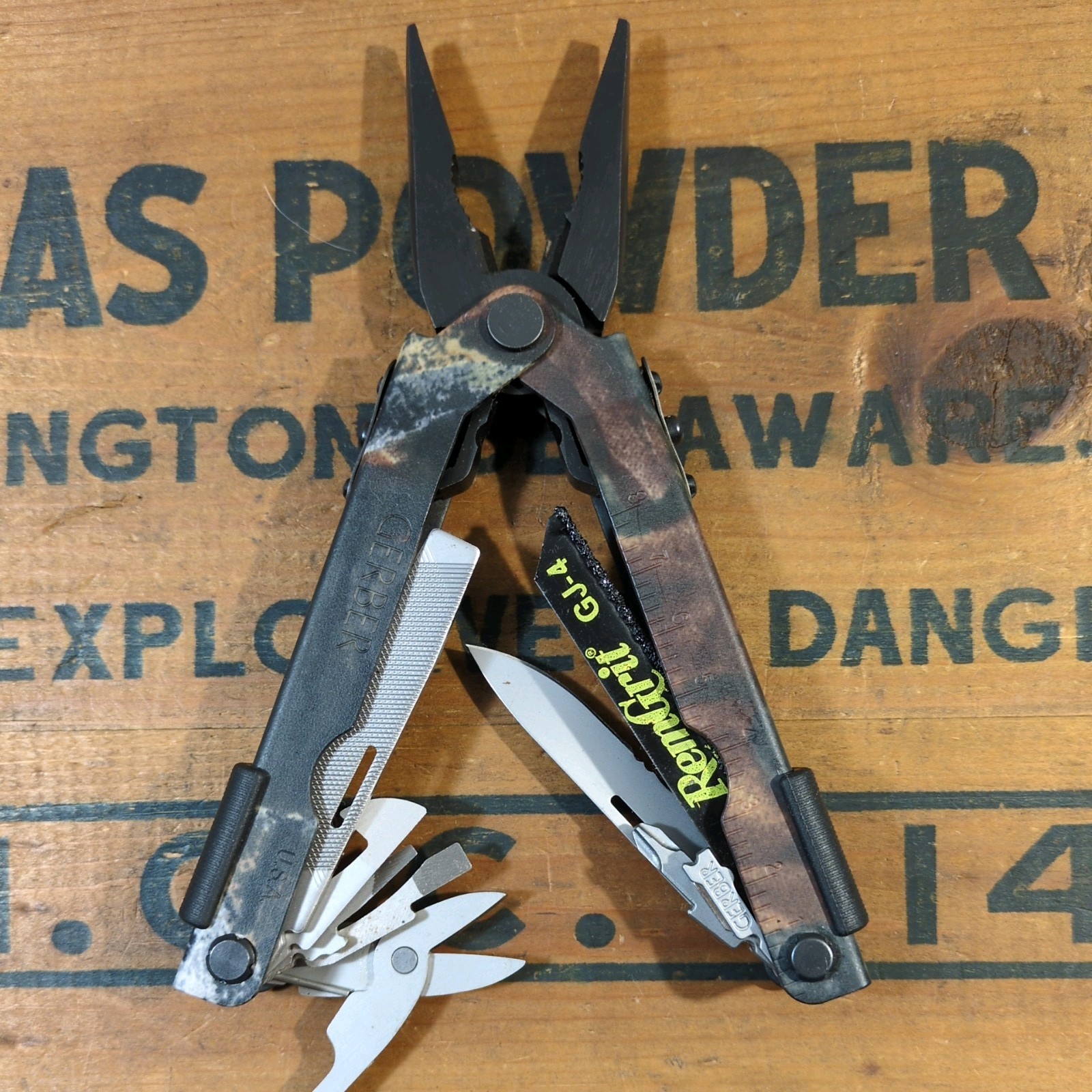 Gerber USA MP600 Pro Scout Mossy Oak Multi Tool Folding Knife