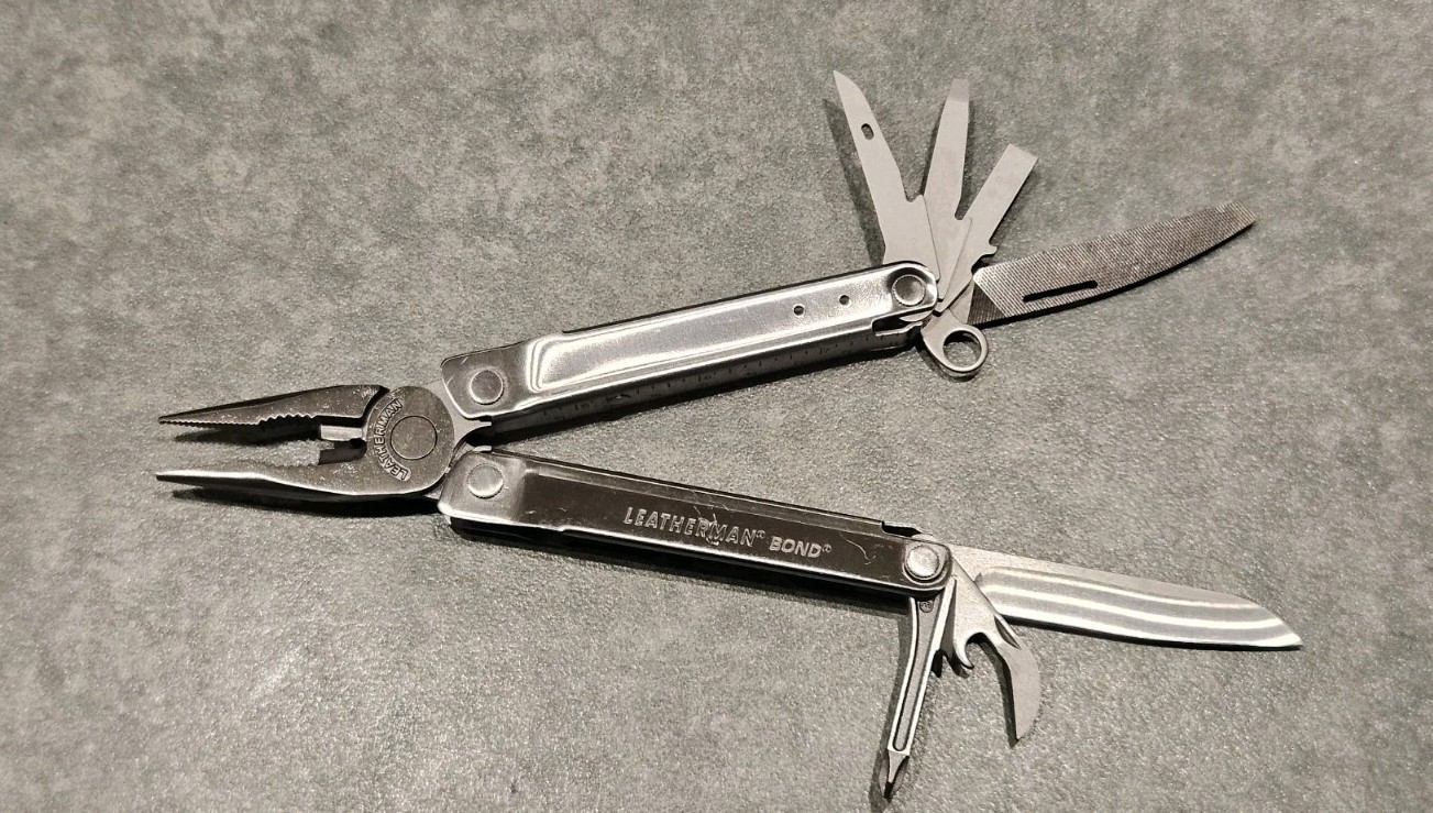 Mint Condition Leatherman Bond Multi-tool Only – No Pouch