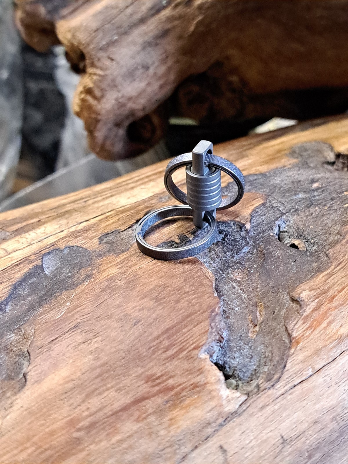 Pro Mini Series Titanium Swivel With 16mm Titanium Sidepush Keyrings