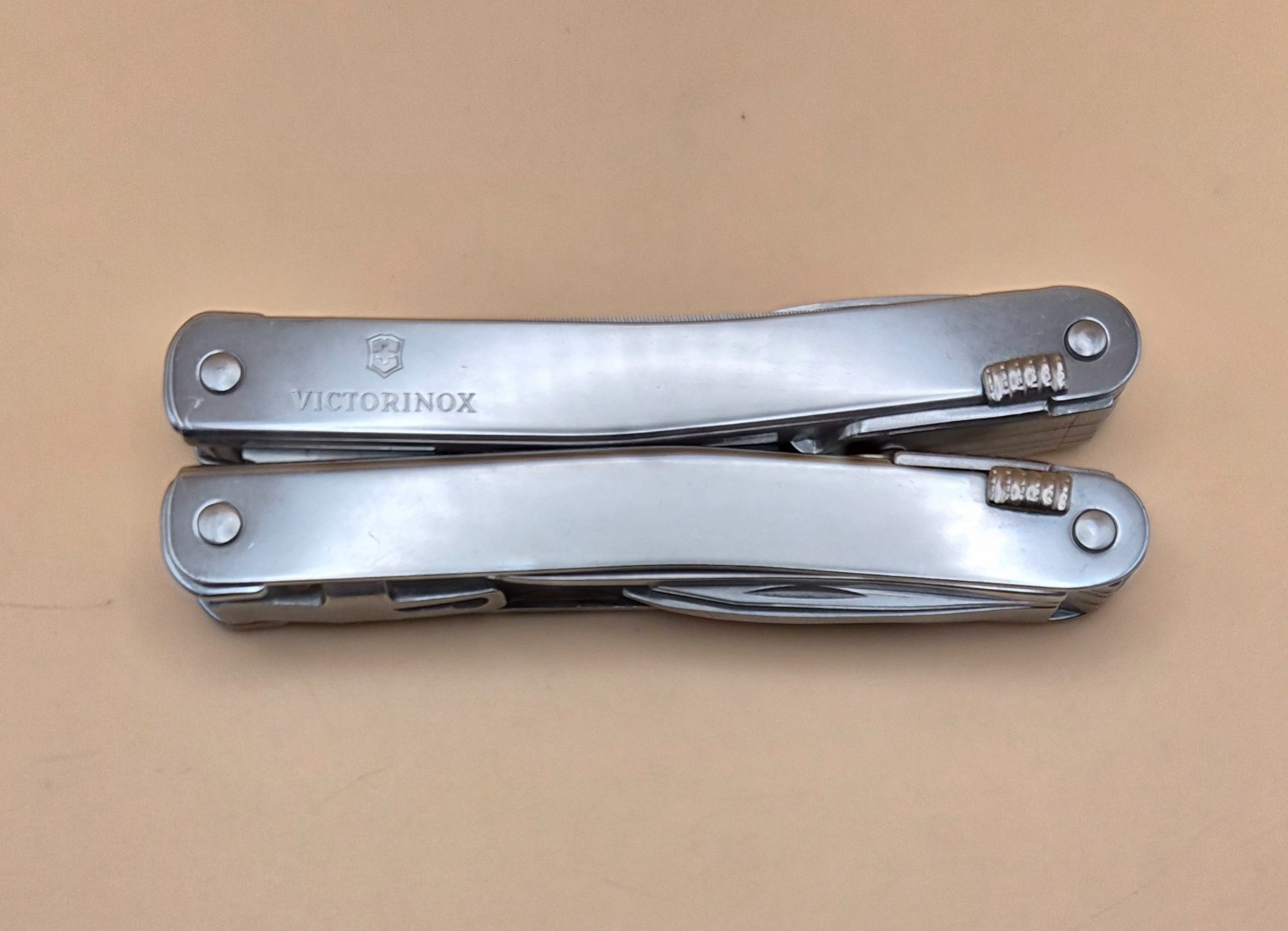 Victorinox SwissTool SPIRIT X Multi-Tool – Good Condition (003)