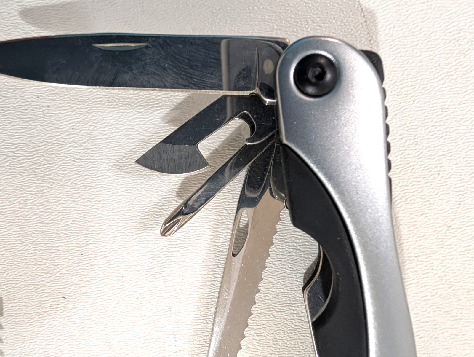 Guidesman Folding Pocket Knife Silver Multi-tools W/ Belt Loop Case