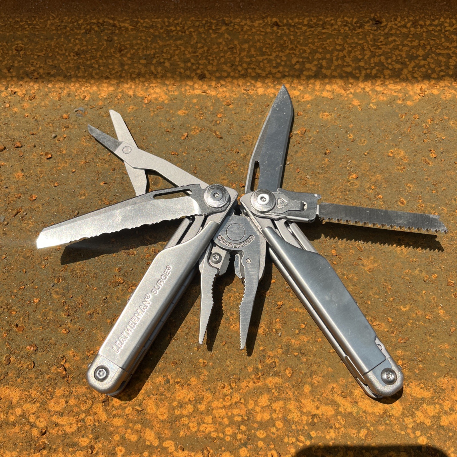 Leatherman Surge Multi-Tool Stainless Steel – Near Mint