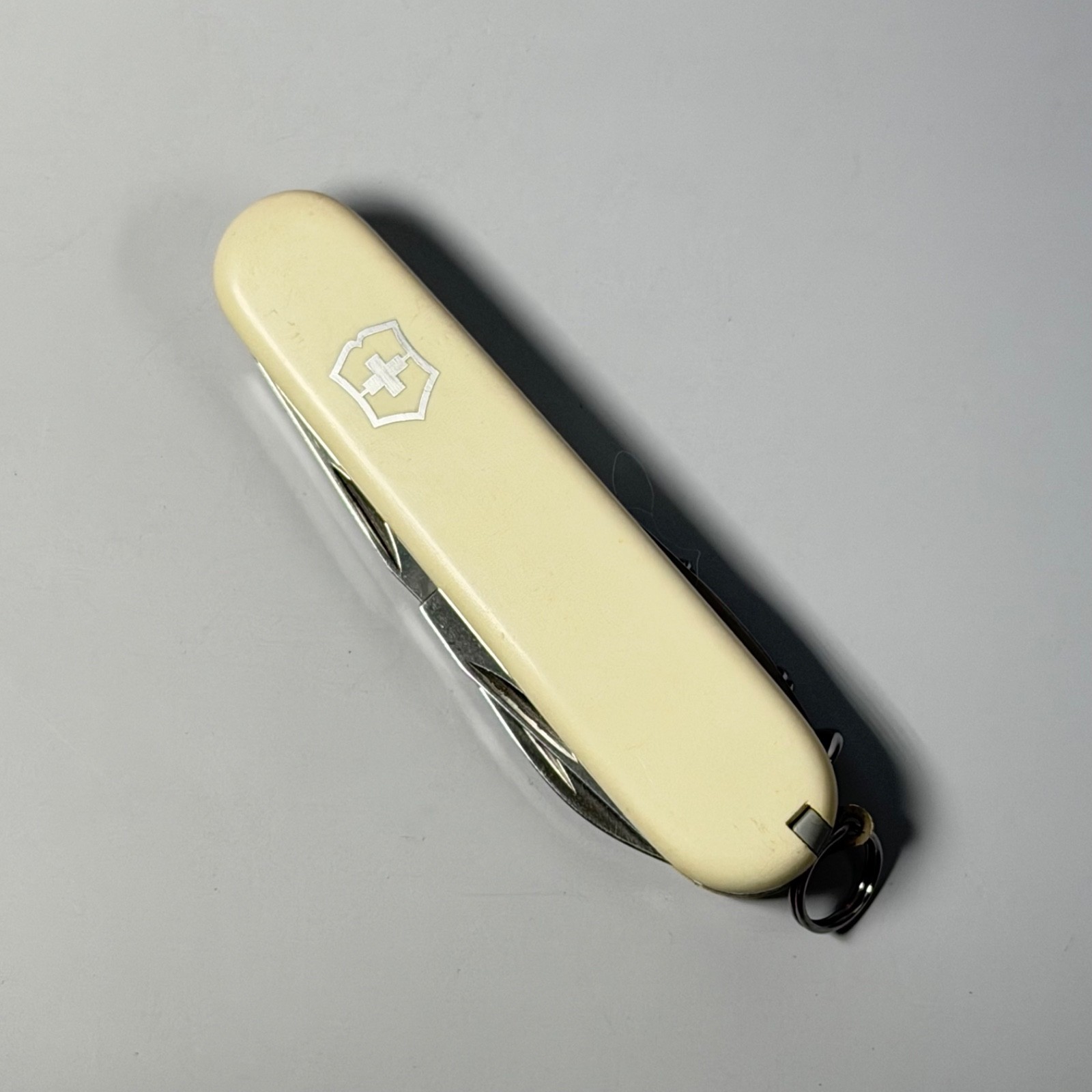 Vintage Victorinox Spartan Officier Suisse Bone White Nickle Shield
