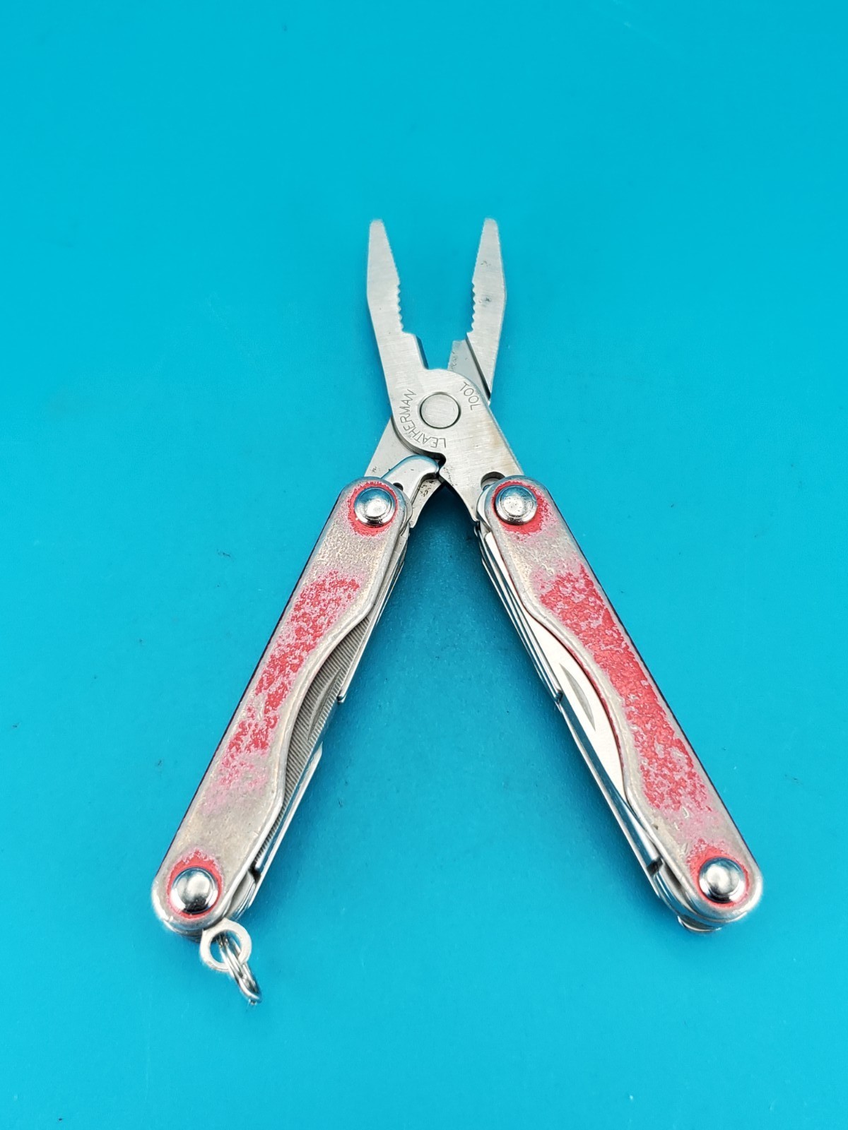 Leatherman Squirt P4 Multi-Tool, Key Ring, Retired, RED!