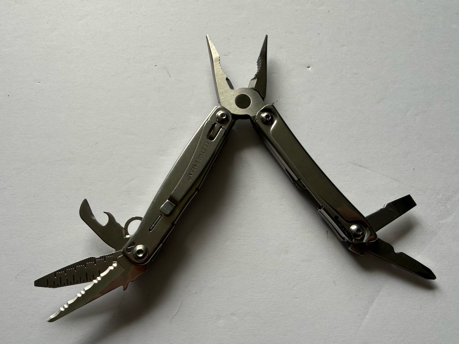 Leatherman Bolster Multi-Tool 12 Function Pliers Knife FAST SHIPPING
