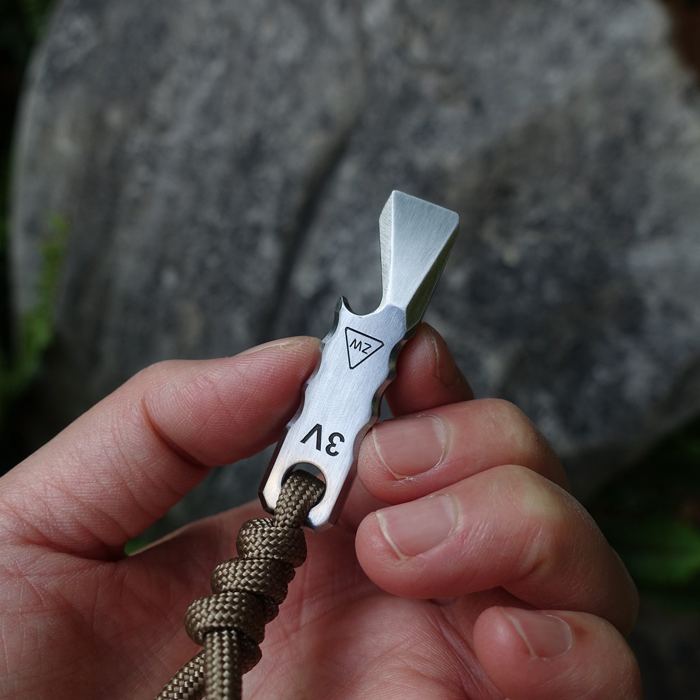 Powder steel CPM-3V Mini Pry Bar – EDC Keychain Bottle Opener Multi-Tool
