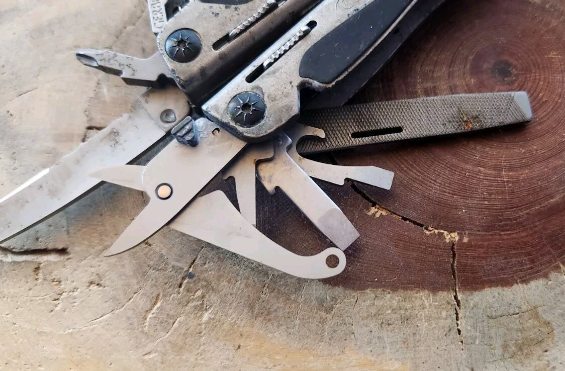 Gerber MP800 Legend Multi Tool Scissors Knife RemGrit – Great Cond. B17